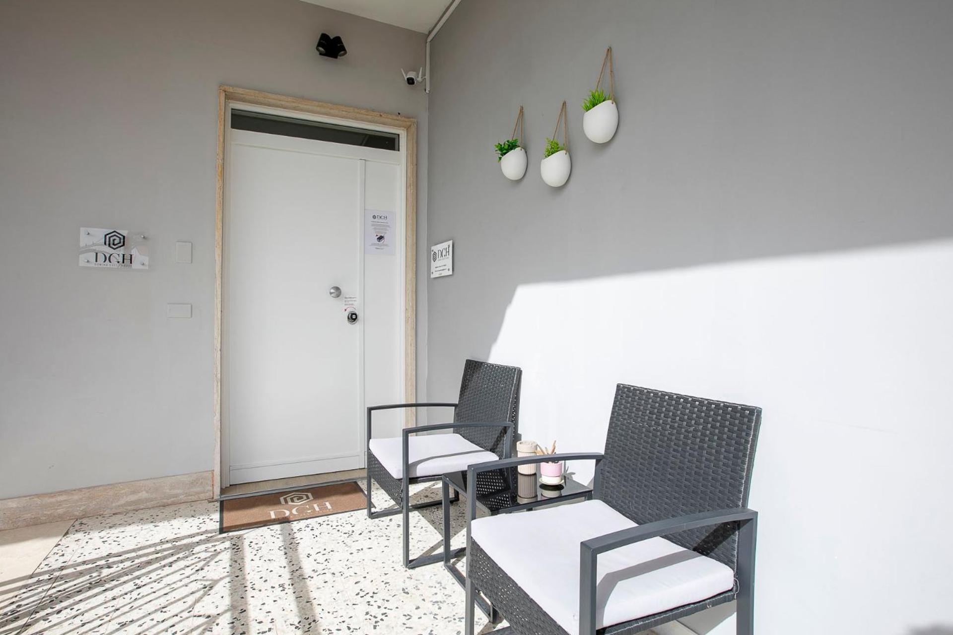 Domina Guest House Fiumicino Exterior photo